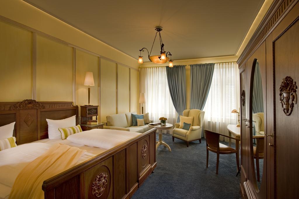 Romantik Jugendstilhotel Bellevue Трабен-Трарбах Екстер'єр фото